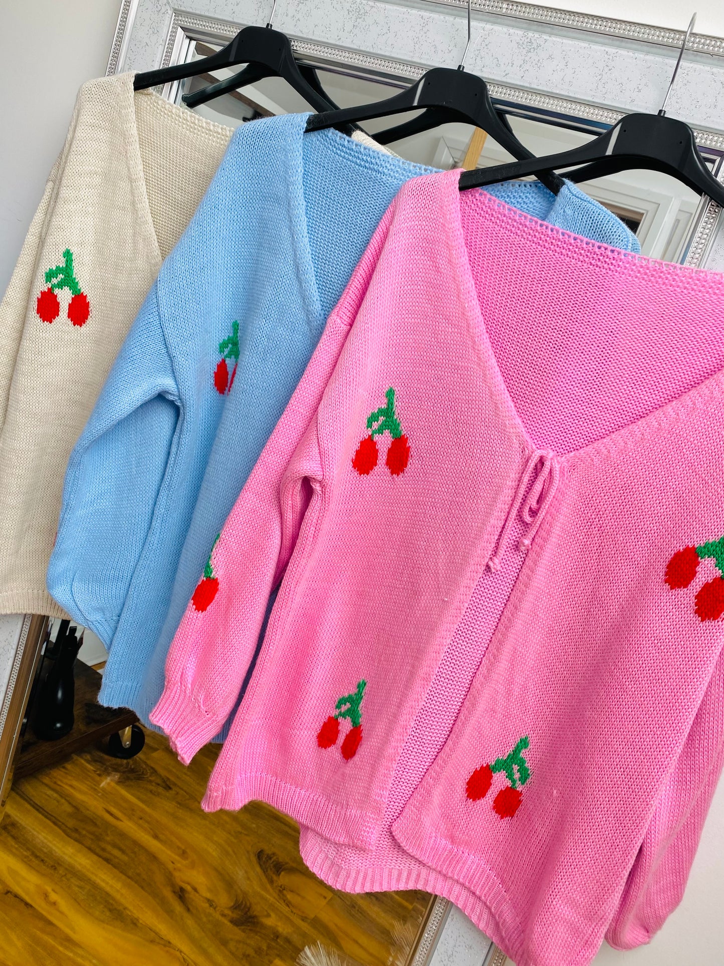 Cherry Tie Knit Cardigan (OUTLET)