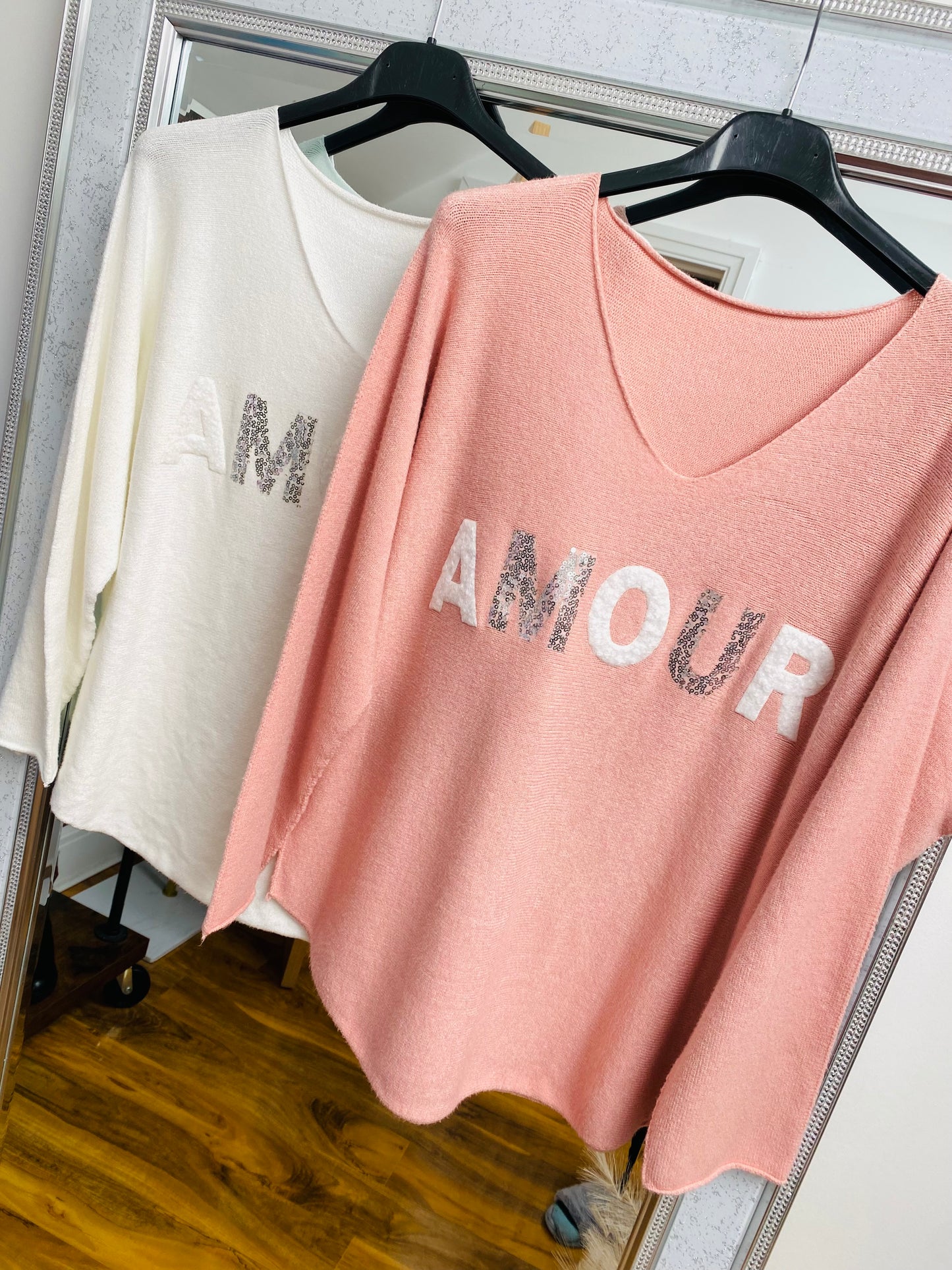 Amour V Neck Jumper (OUTLET)