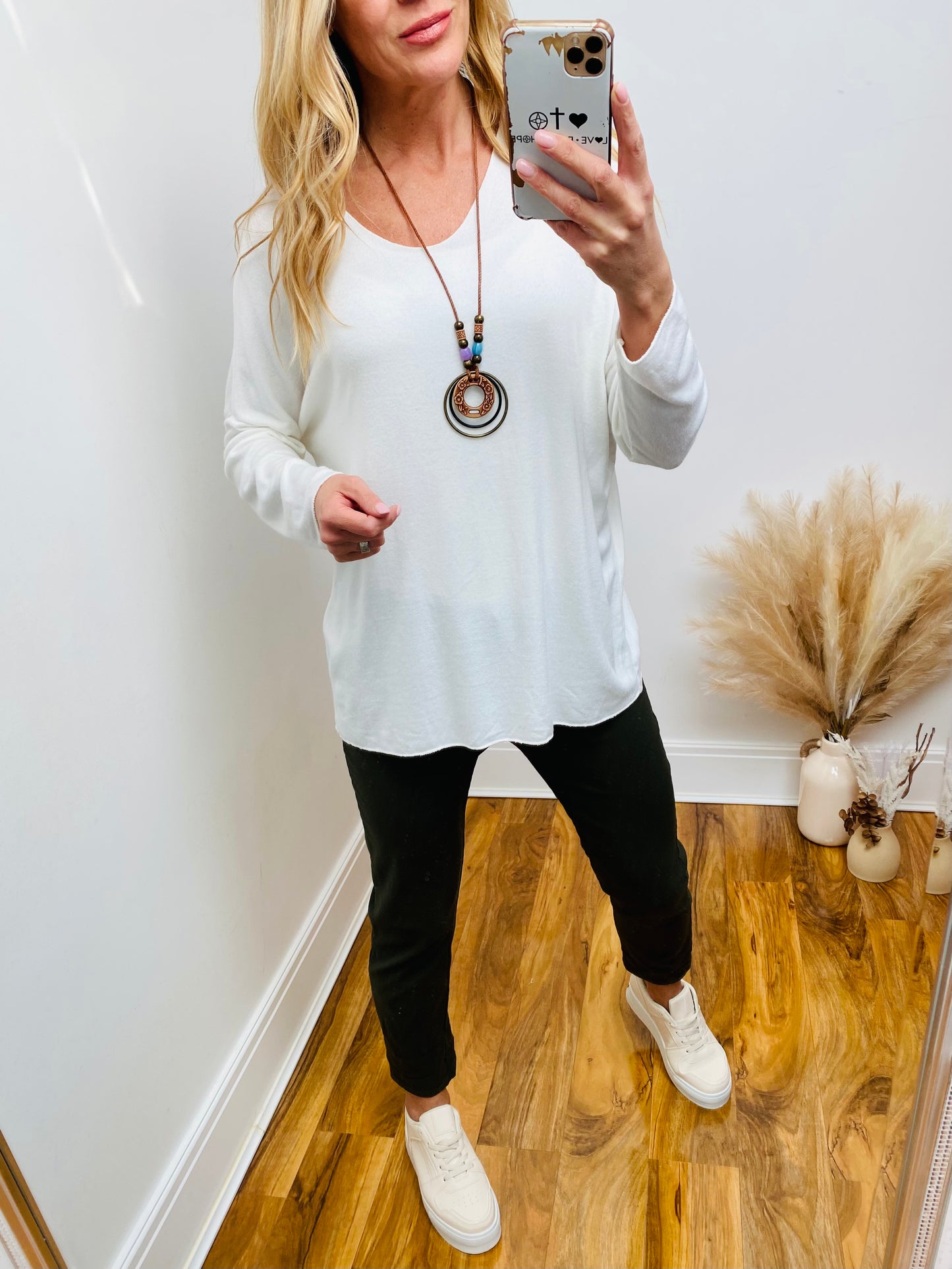 Plain V Neck Necklace Fine Knit Top (OUTLET)