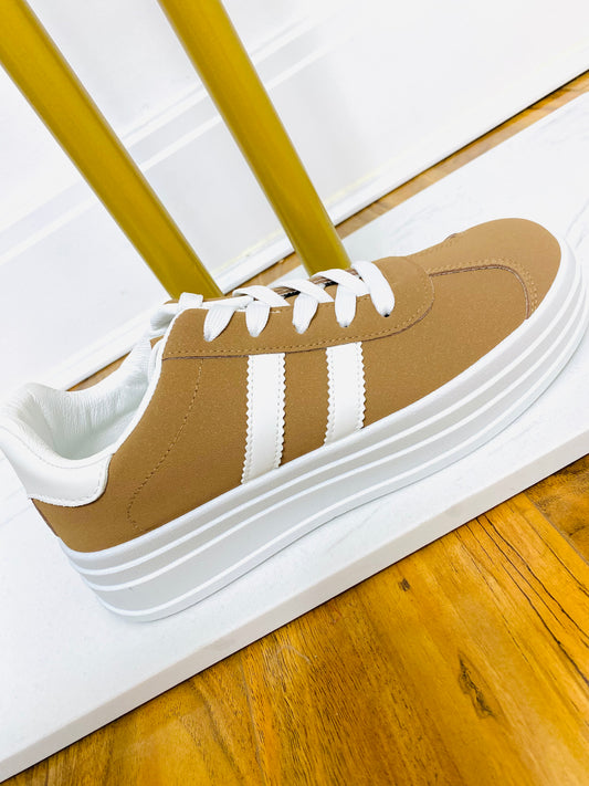 Leather Look Stripe Trainers In Tan LFH038