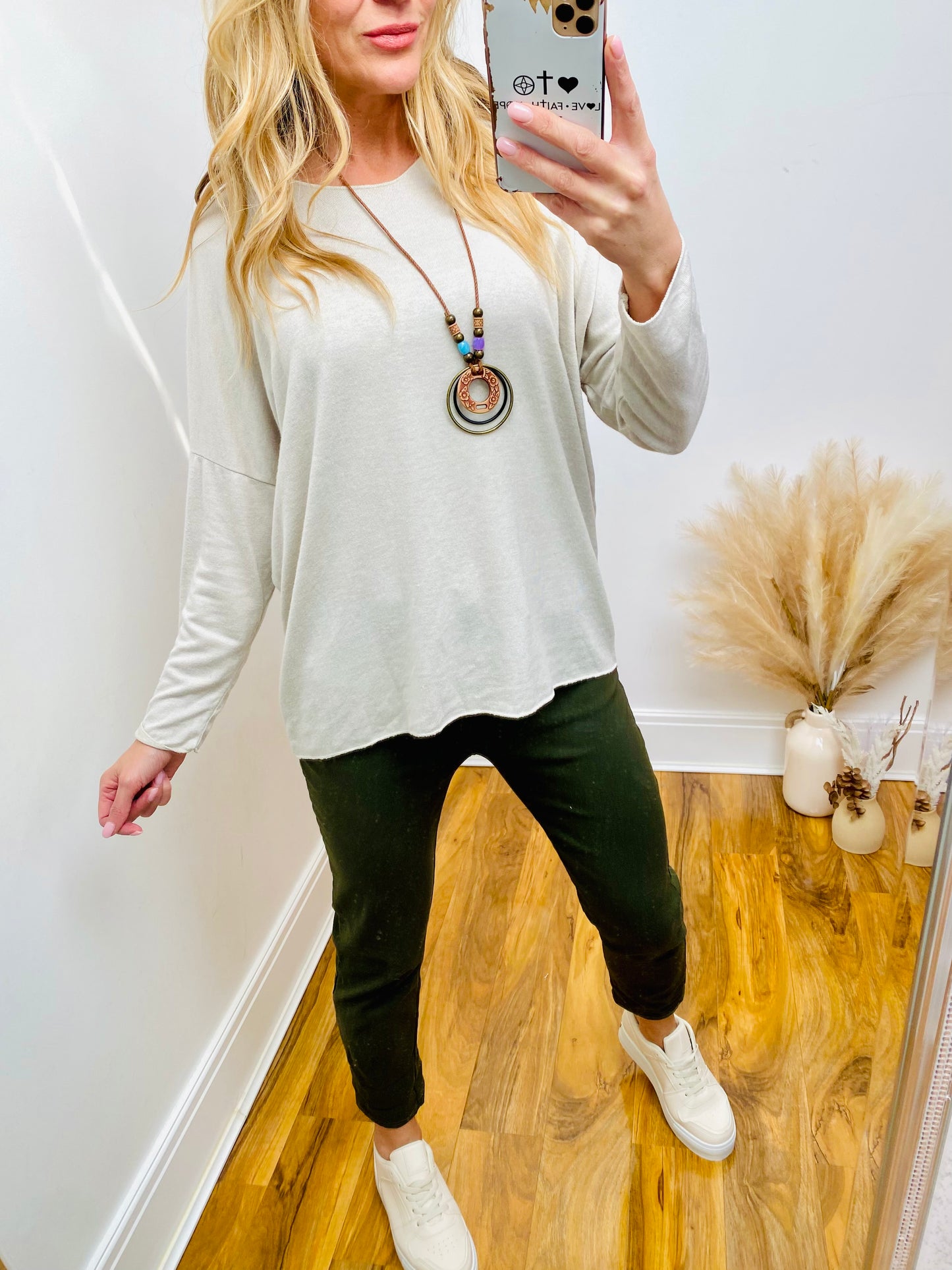 Plain V Neck Necklace Fine Knit Top (OUTLET)